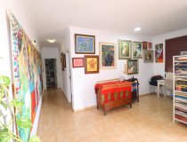 Resale - Villa -
Purias