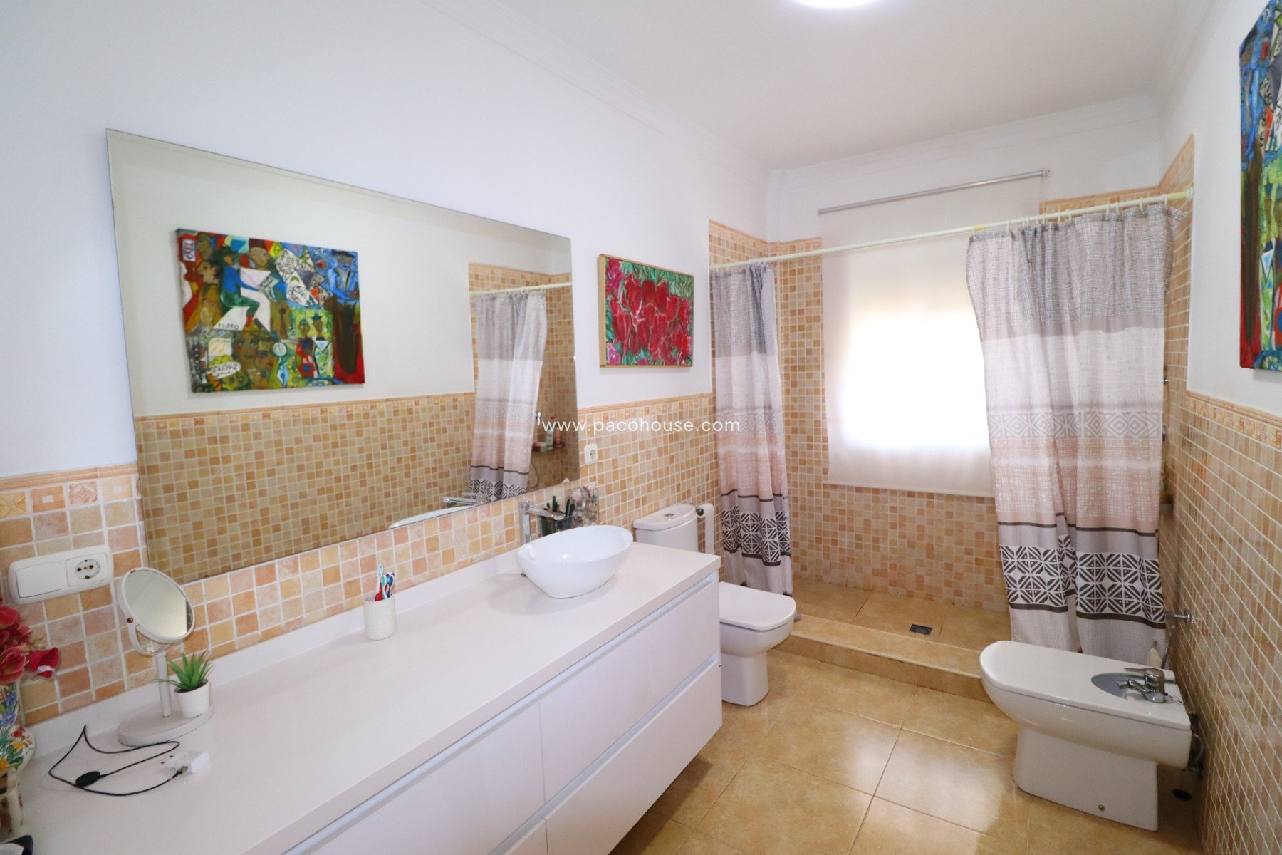 Resale - Villa -
Purias