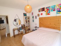 Resale - Villa -
Purias