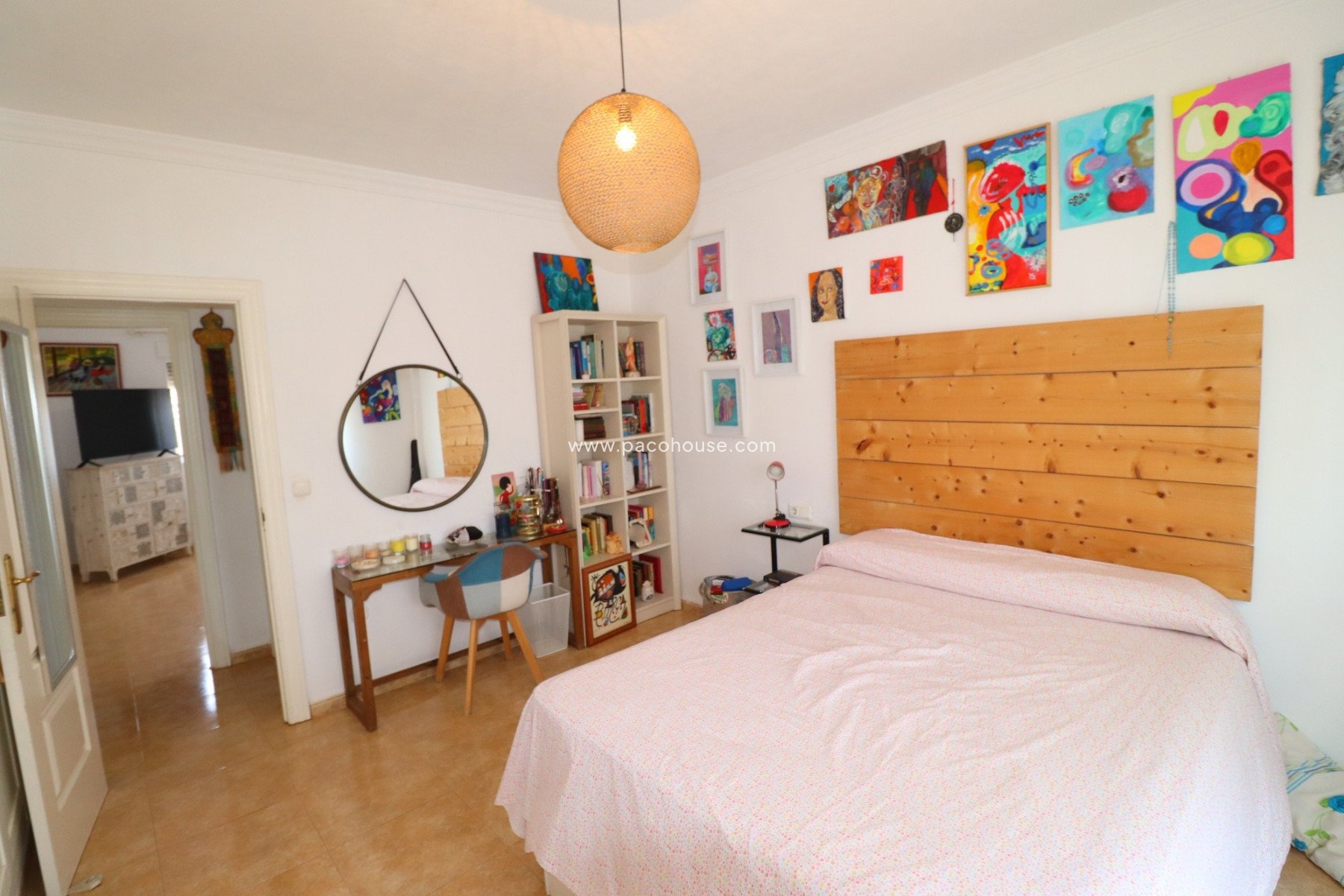 Resale - Villa -
Purias