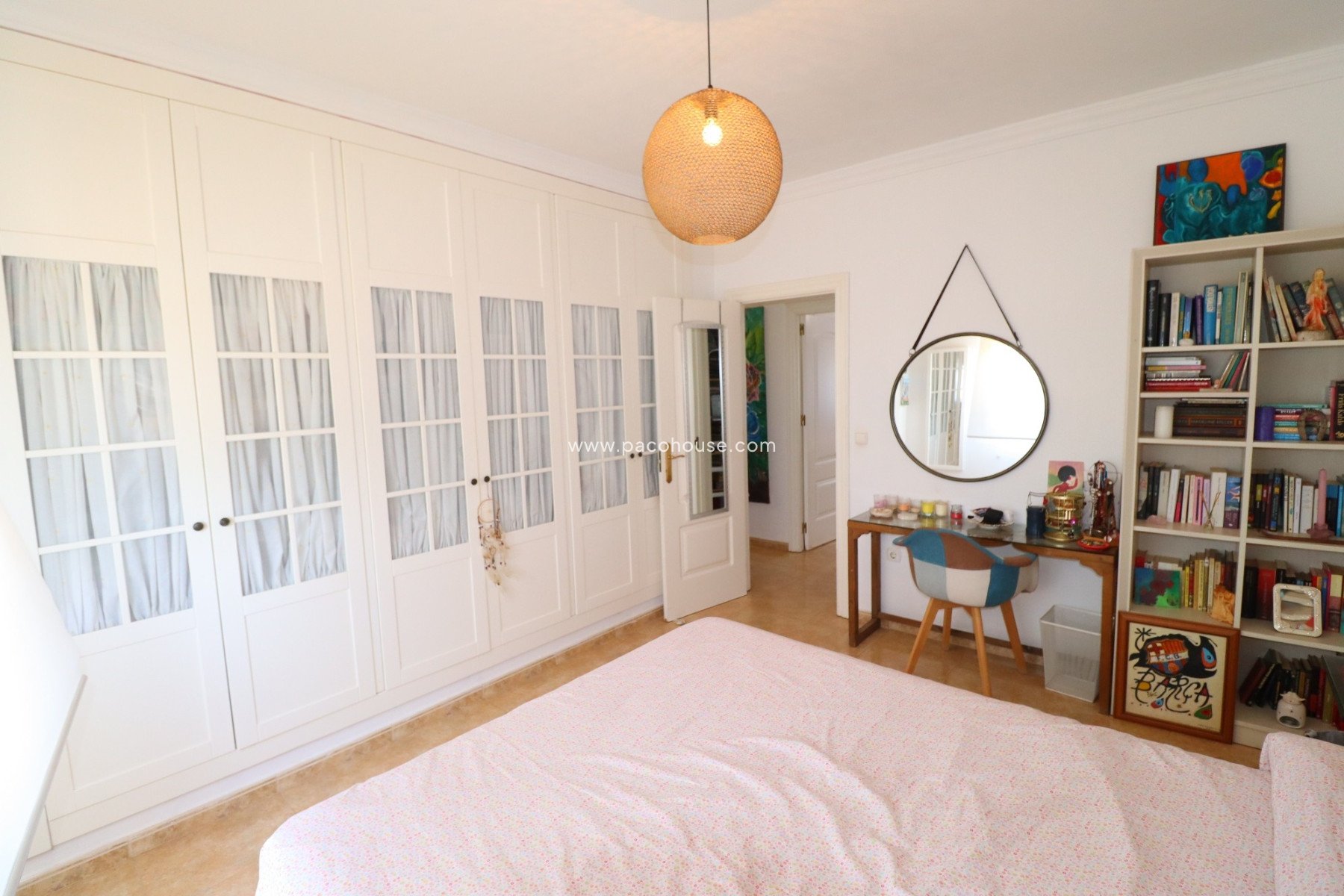 Resale - Villa -
Purias