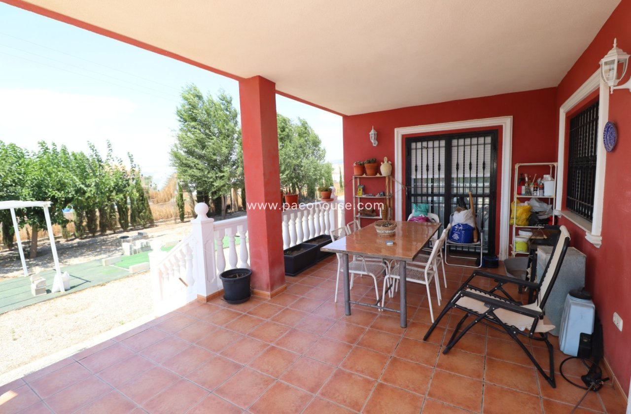 Resale - Villa -
Purias