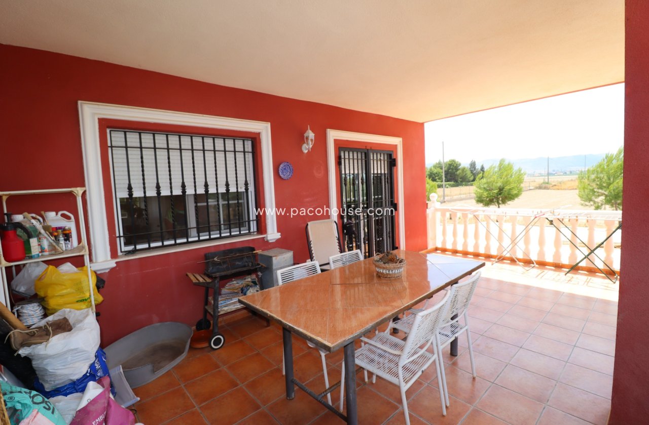 Resale - Villa -
Purias