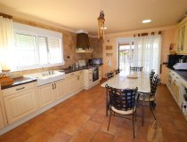 Resale - Villa -
Purias