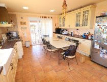 Resale - Villa -
Purias