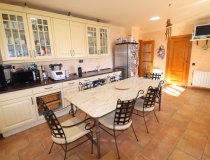 Resale - Villa -
Purias