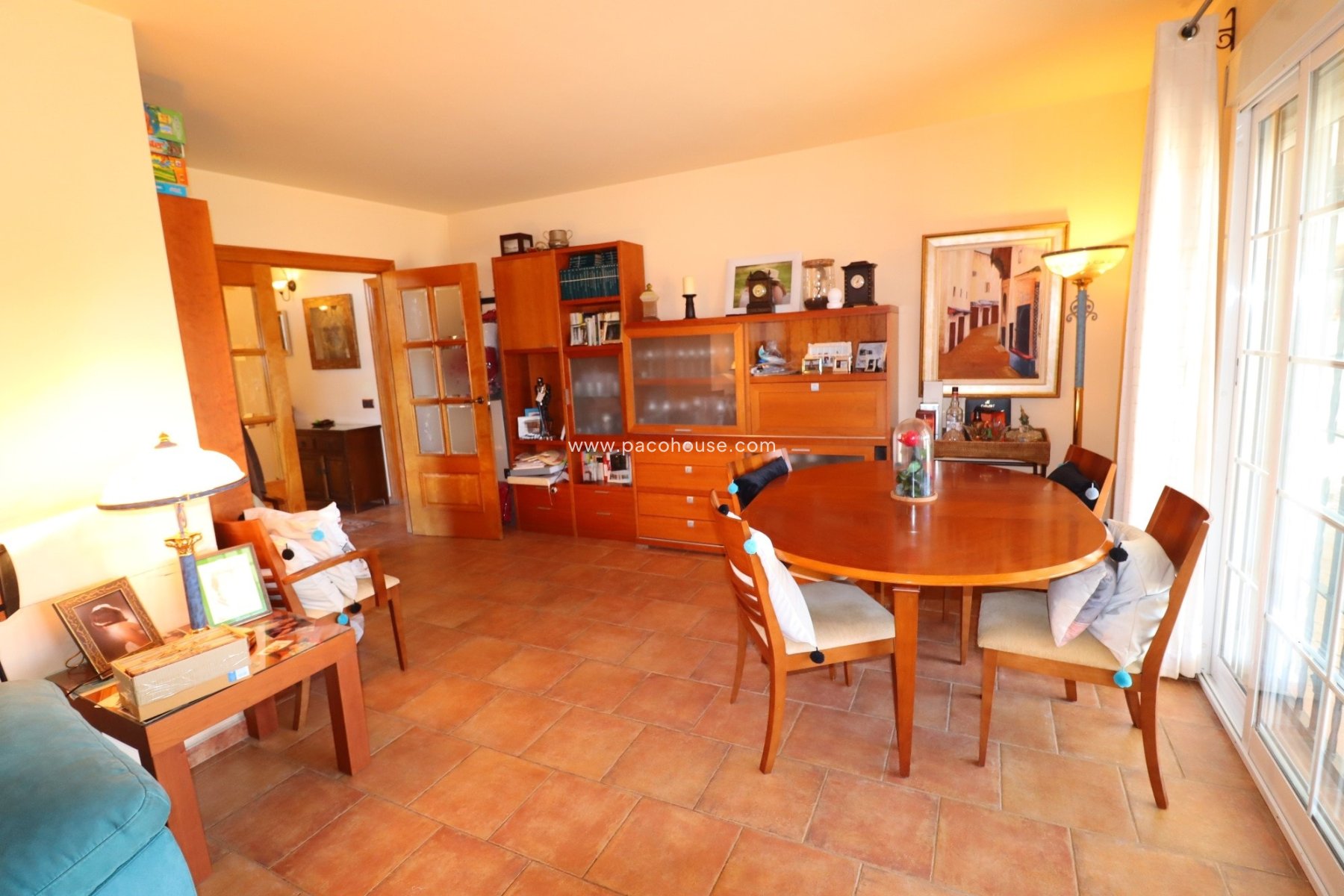 Resale - Villa -
Purias