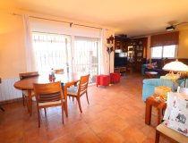 Resale - Villa -
Purias