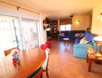 Resale - Villa -
Purias