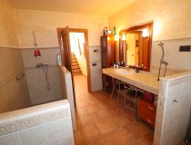 Resale - Villa -
Purias