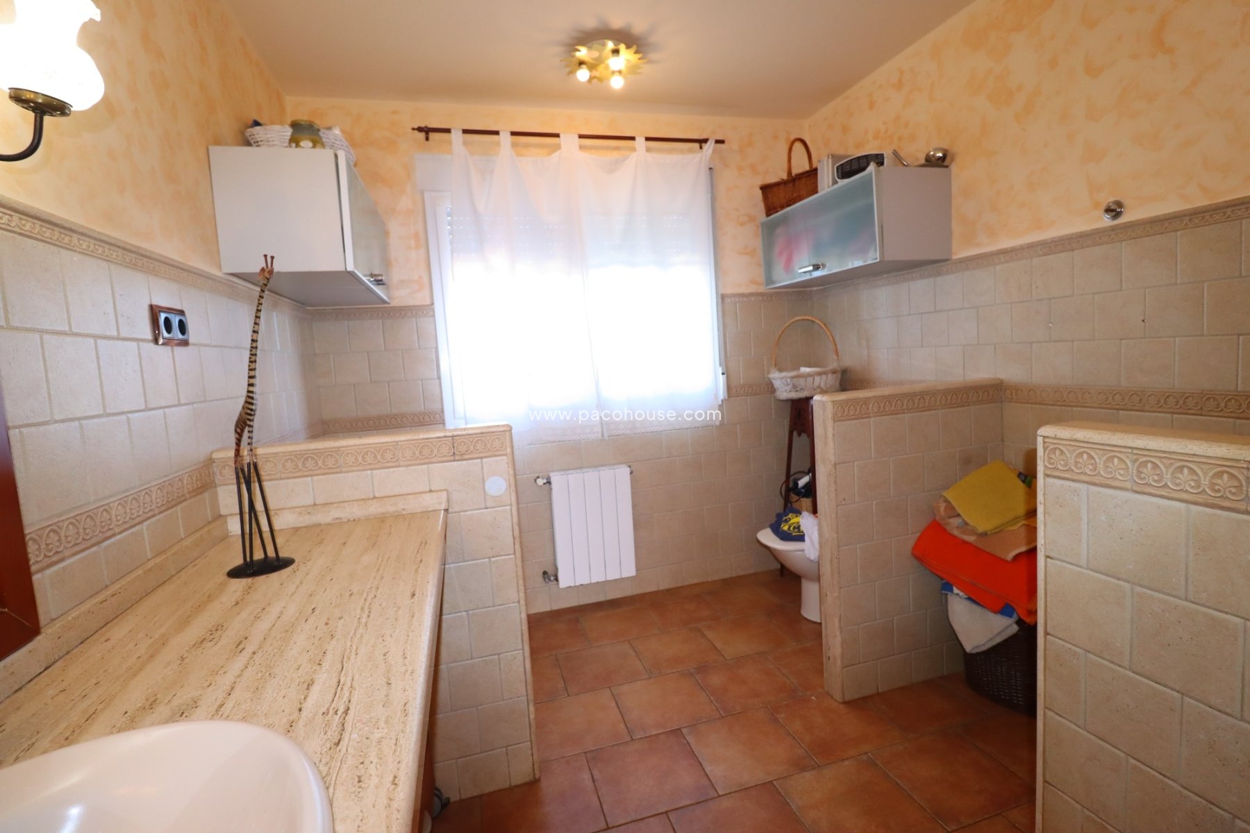 Resale - Villa -
Purias