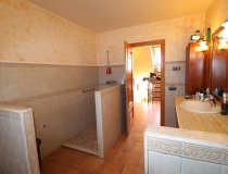 Resale - Villa -
Purias