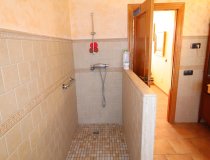 Resale - Villa -
Purias