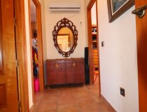 Resale - Villa -
Purias