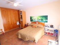 Resale - Villa -
Purias