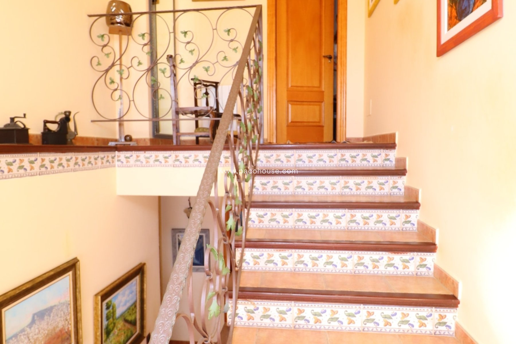 Resale - Villa -
Purias