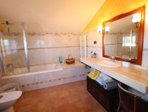 Resale - Villa -
Purias