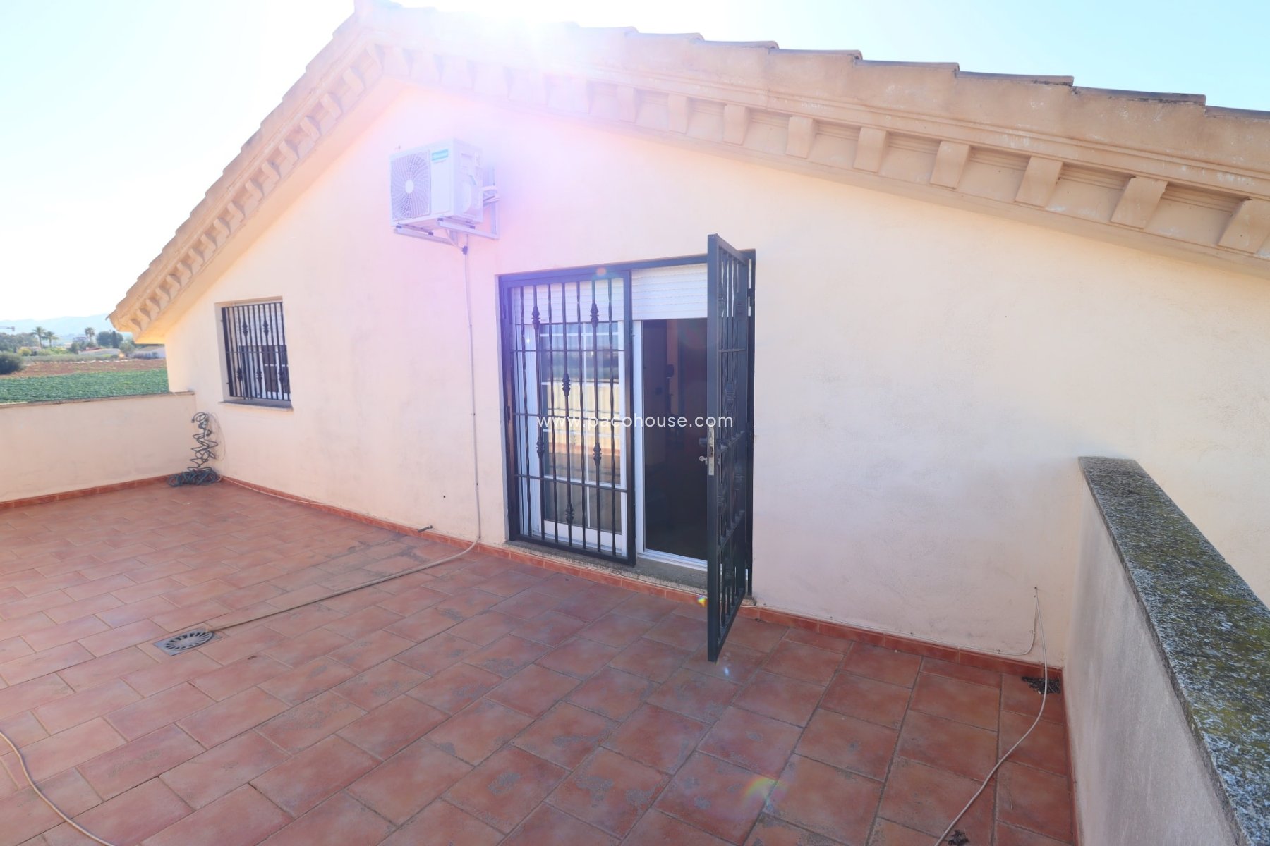 Resale - Villa -
Purias