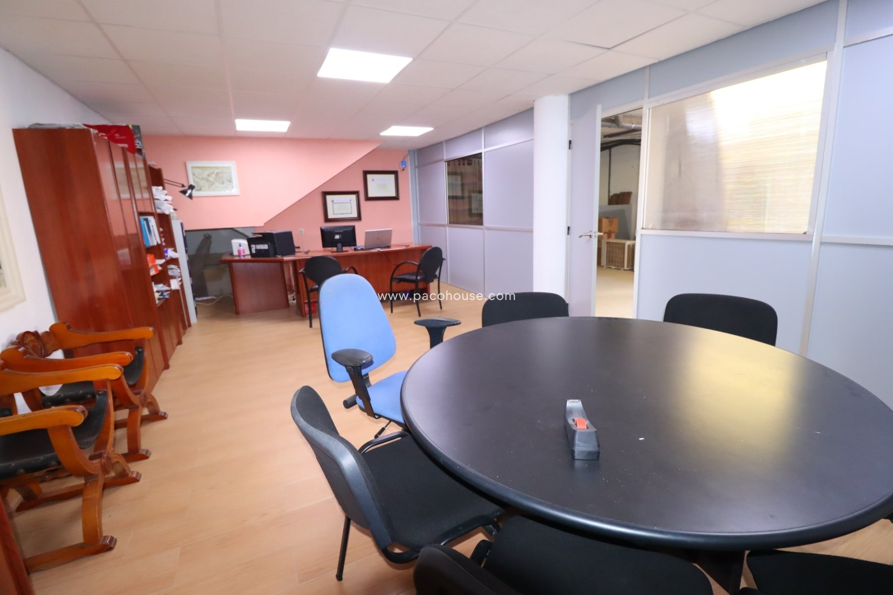 Resale - Villa -
Purias