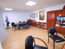 Resale - Villa -
Purias