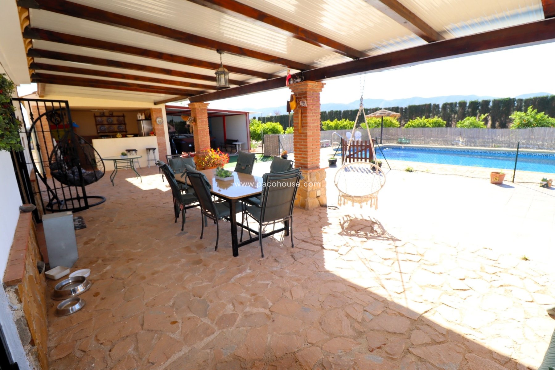 Resale - Villa -
Purias