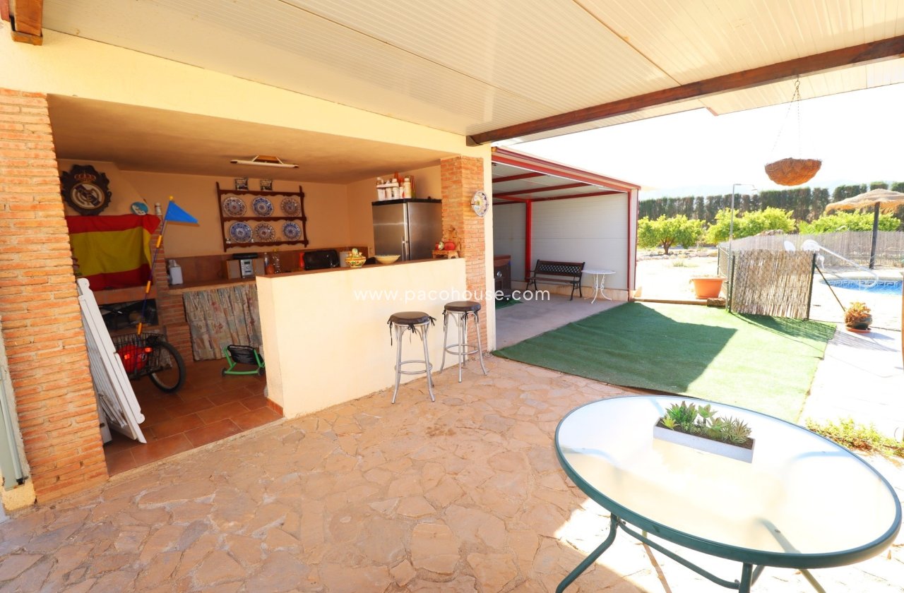 Resale - Villa -
Purias