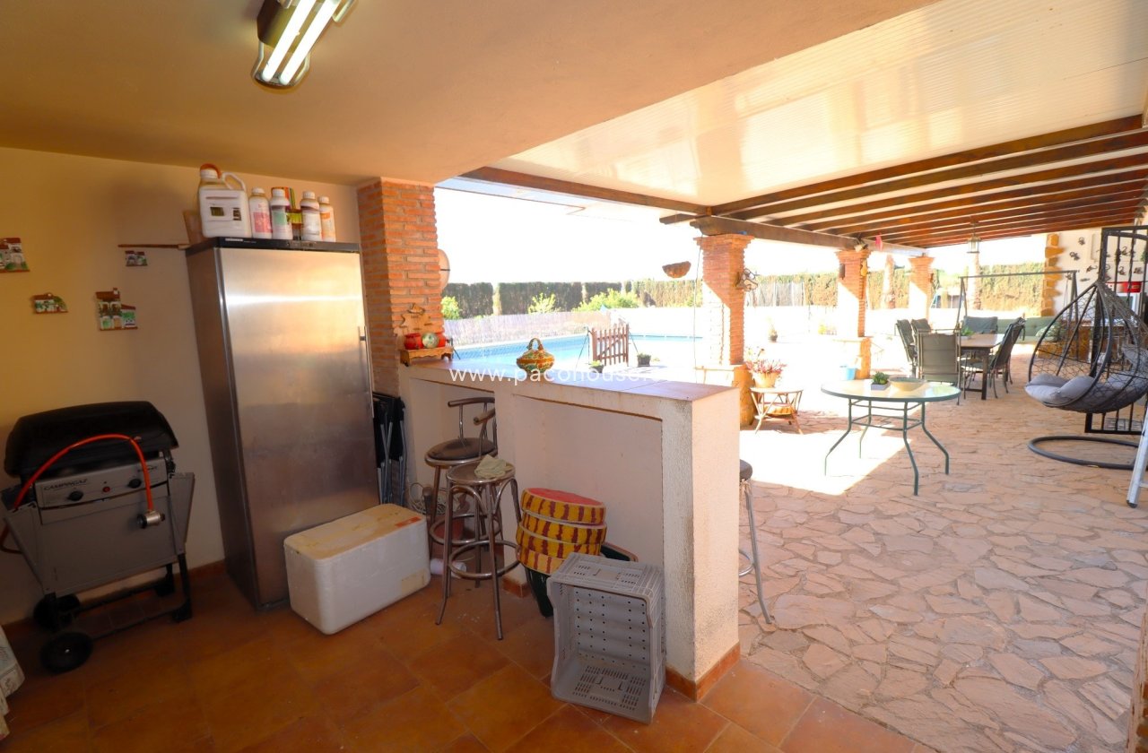 Resale - Villa -
Purias