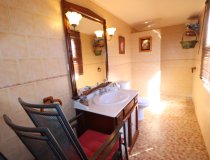 Resale - Villa -
Purias