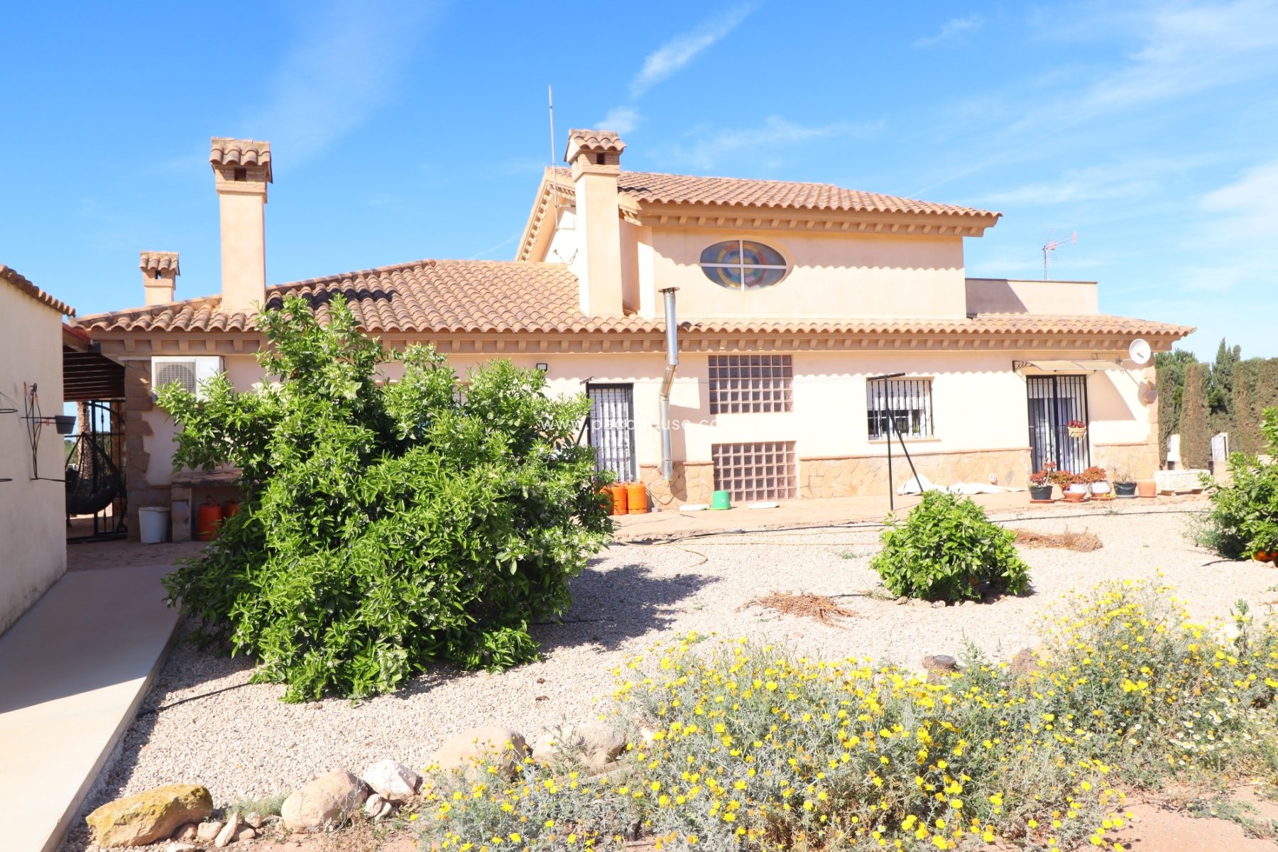 Resale - Villa -
Purias