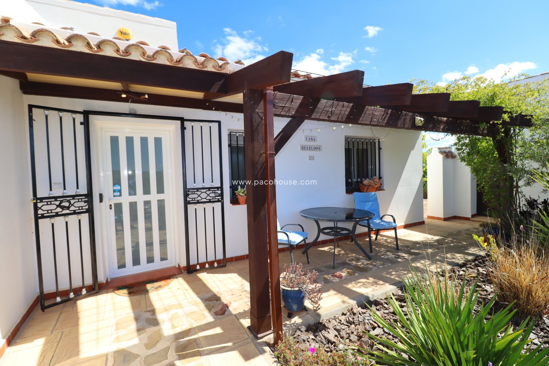 Resale - Villa -
Zarzalico