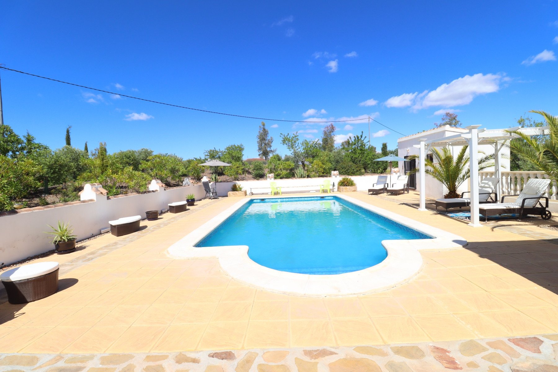 Resale - Villa -
Zarzalico