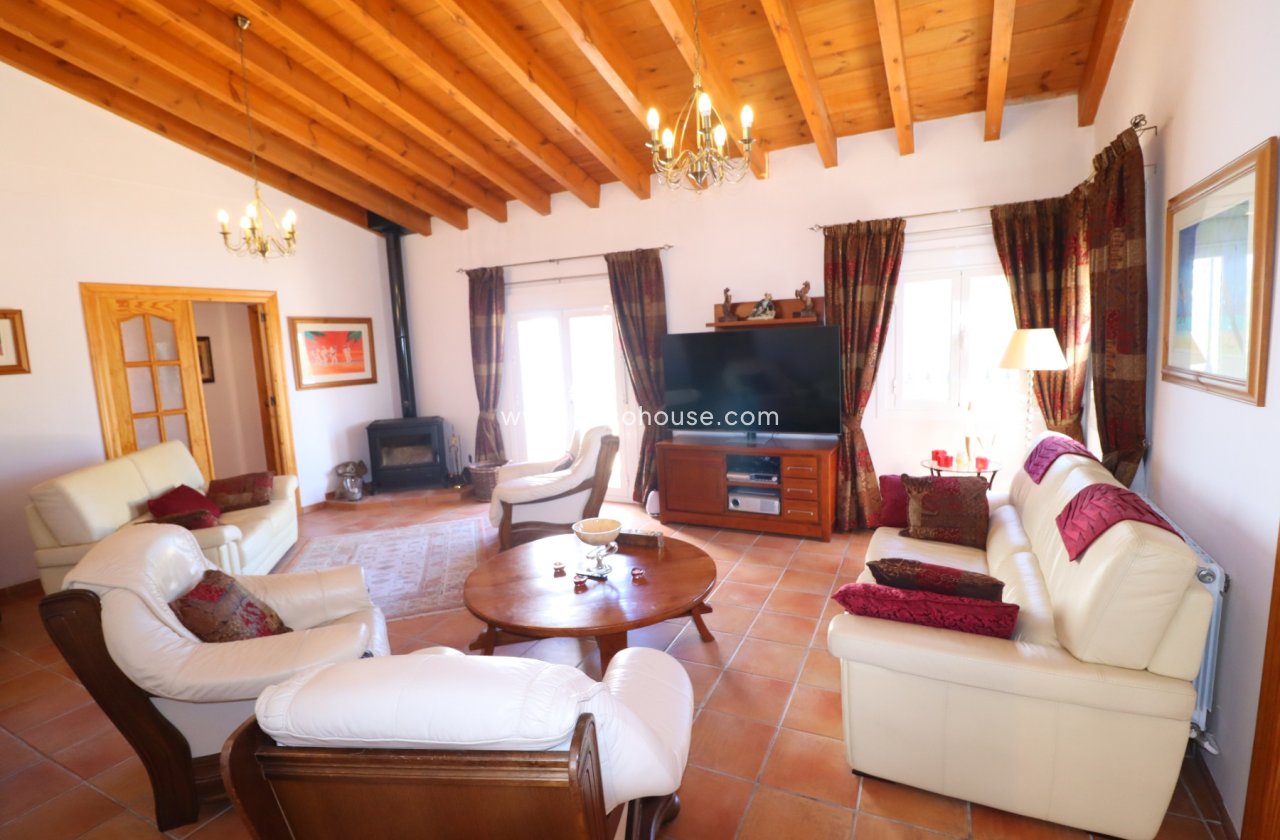 Resale - Villa -
Zarzalico
