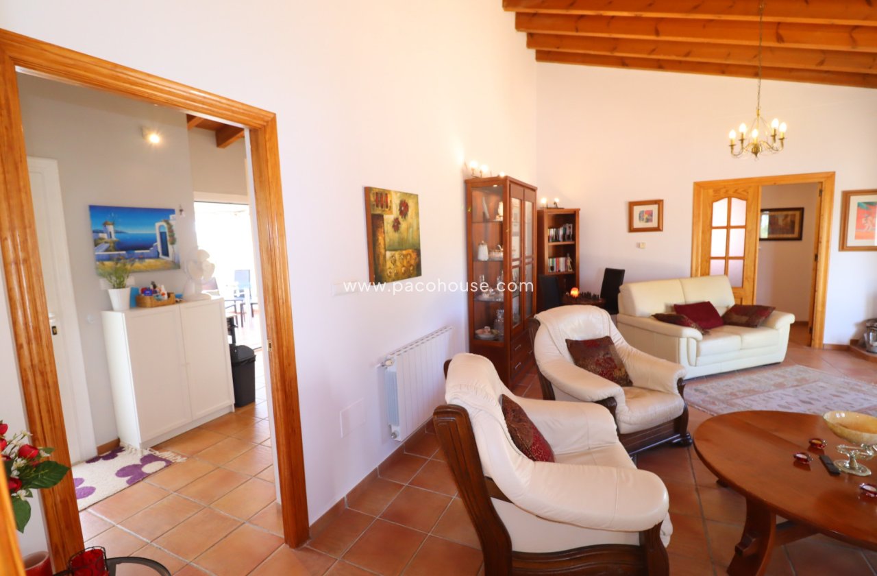 Resale - Villa -
Zarzalico