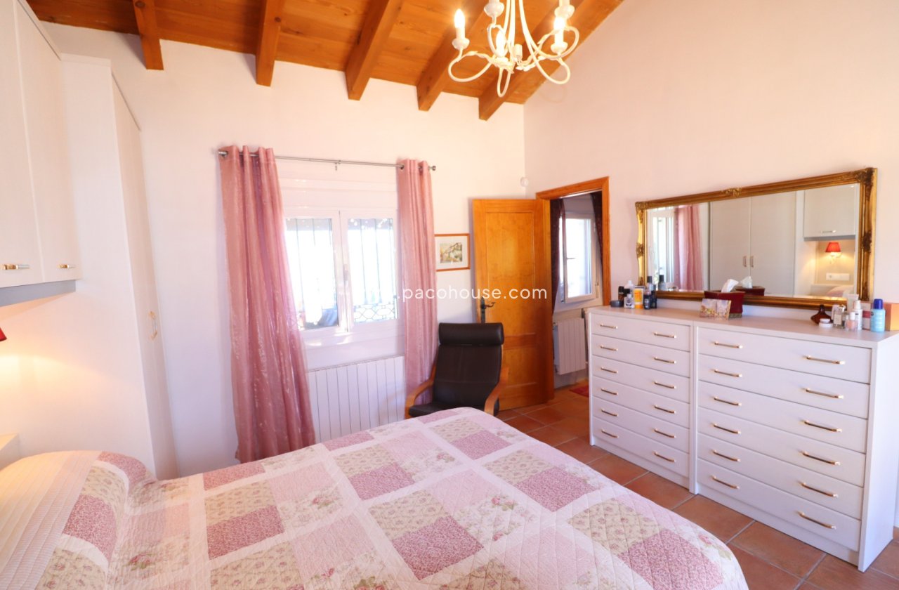 Resale - Villa -
Zarzalico