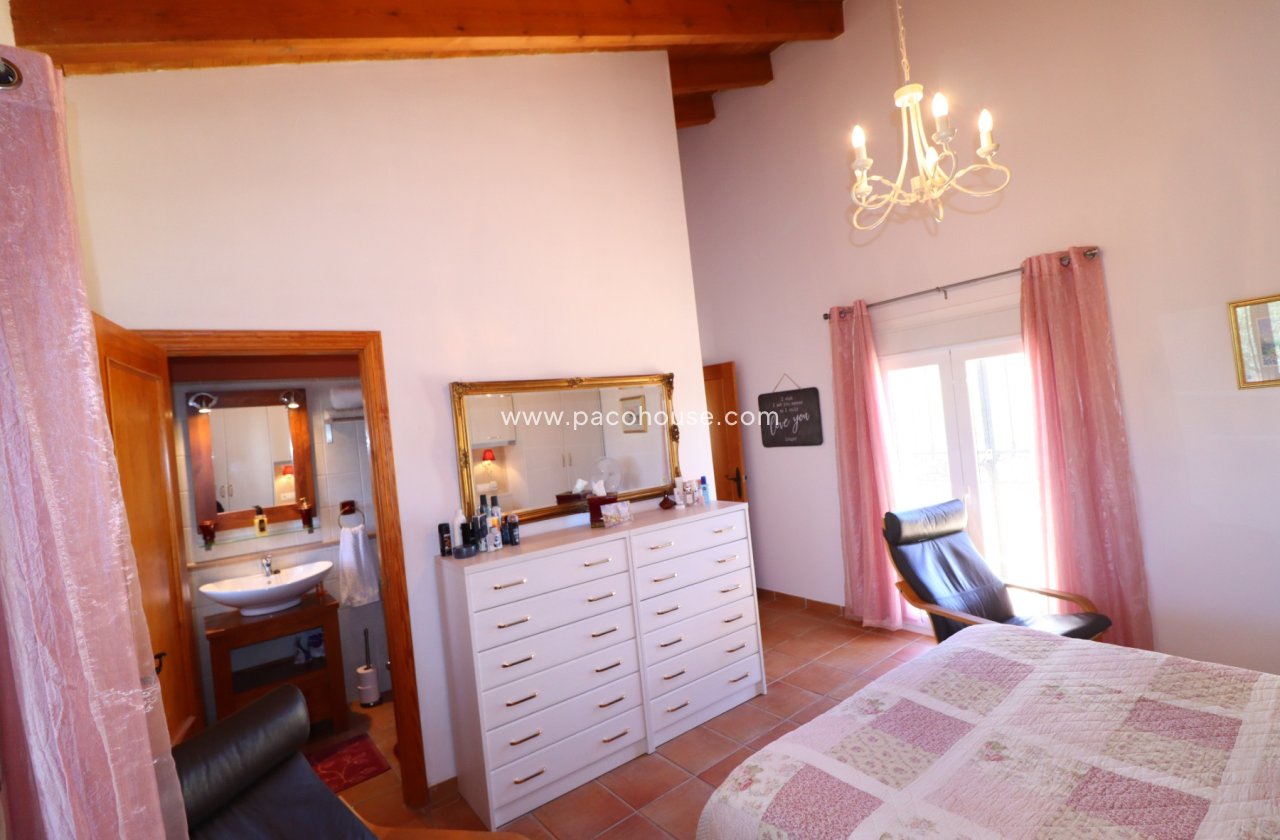 Resale - Villa -
Zarzalico