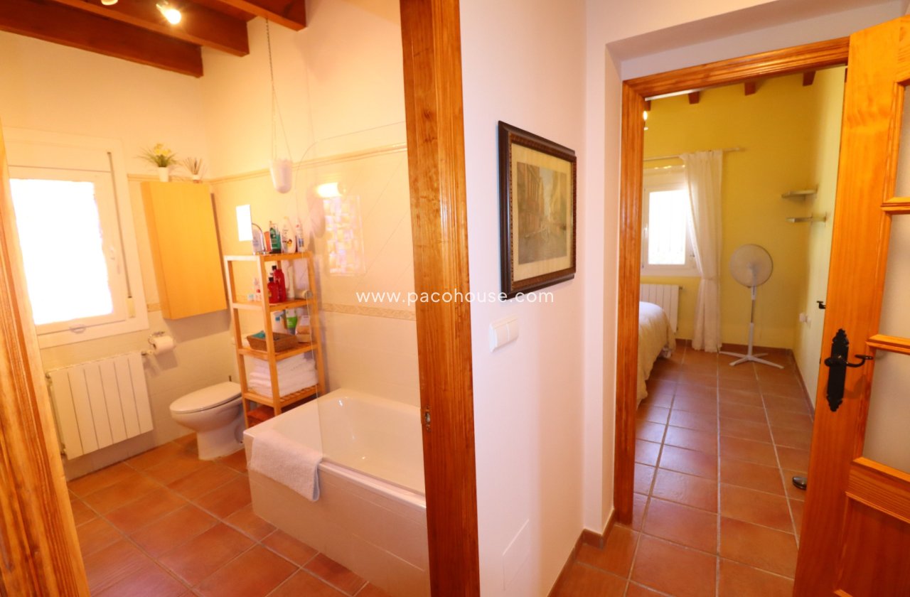 Resale - Villa -
Zarzalico