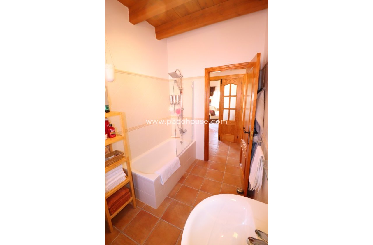 Resale - Villa -
Zarzalico