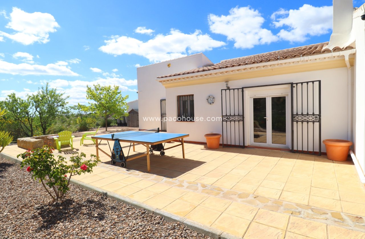 Resale - Villa -
Zarzalico