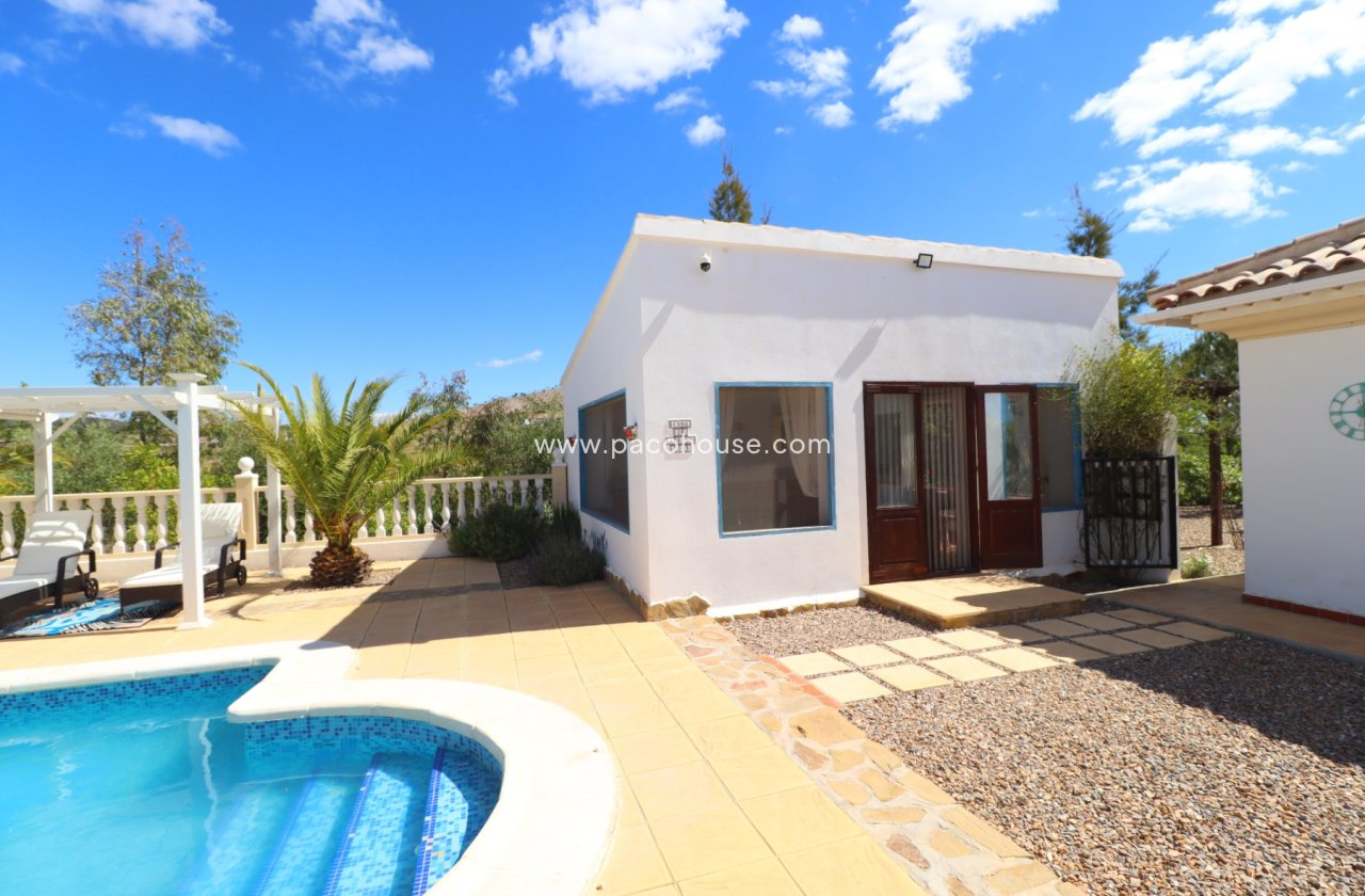 Resale - Villa -
Zarzalico