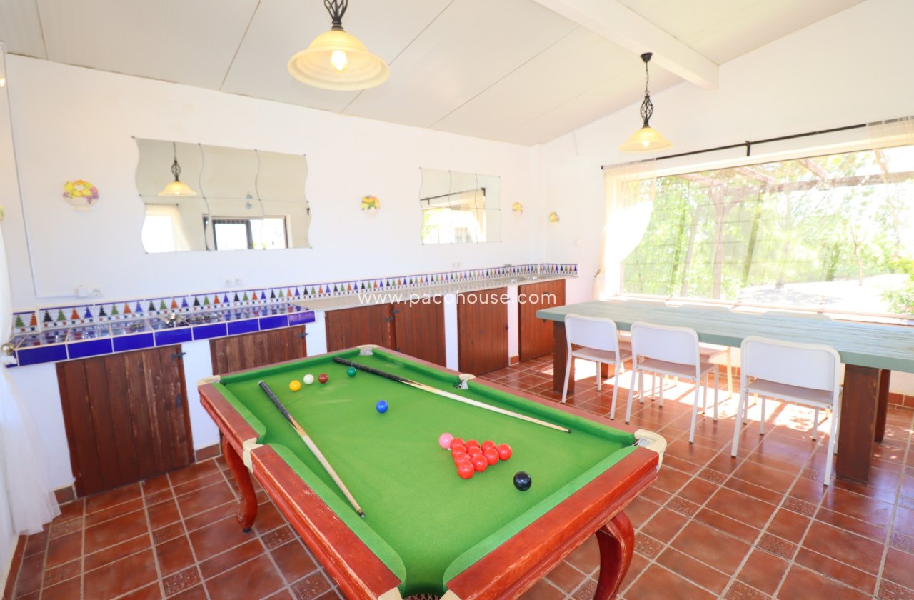 Resale - Villa -
Zarzalico