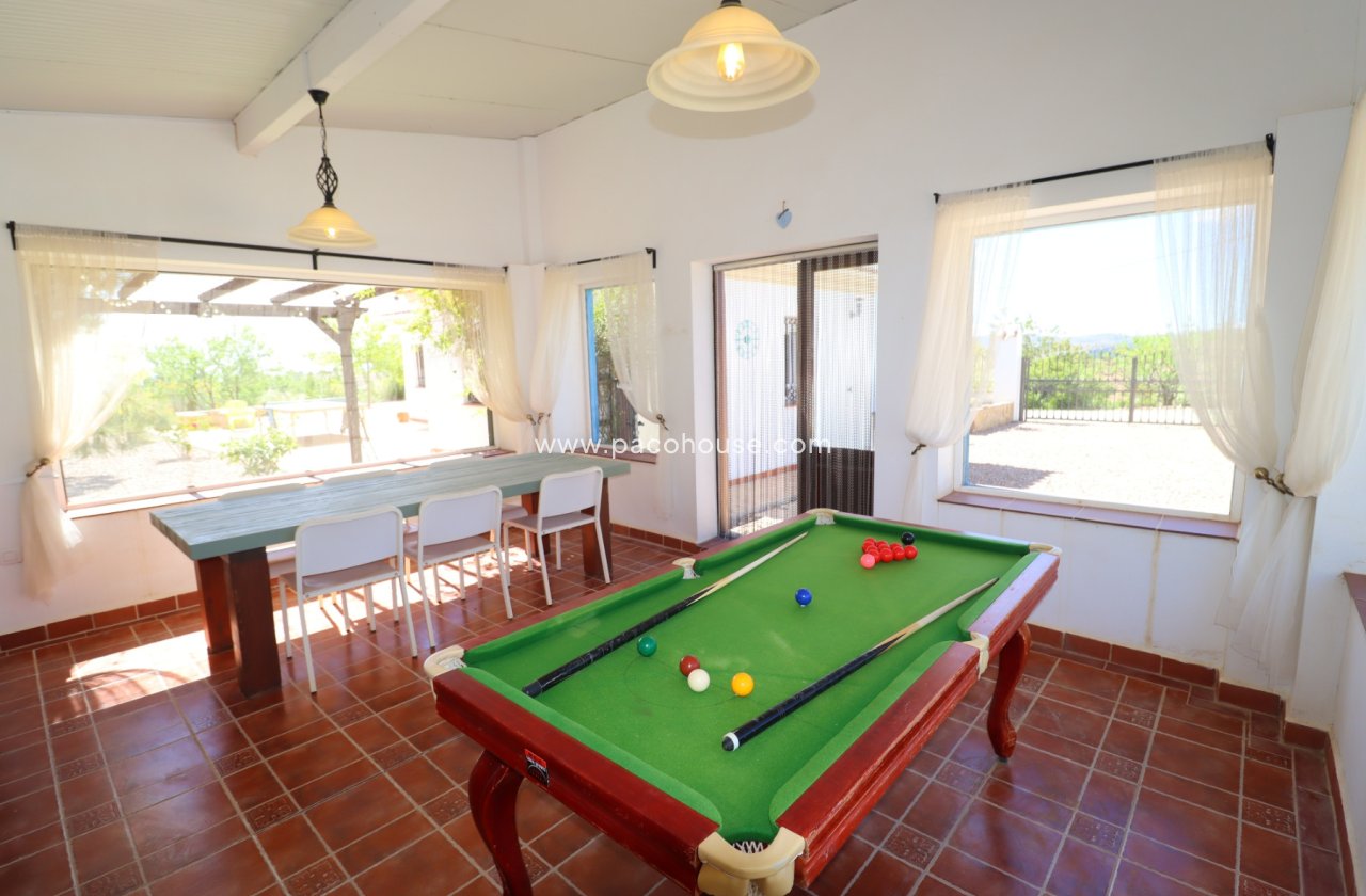 Resale - Villa -
Zarzalico