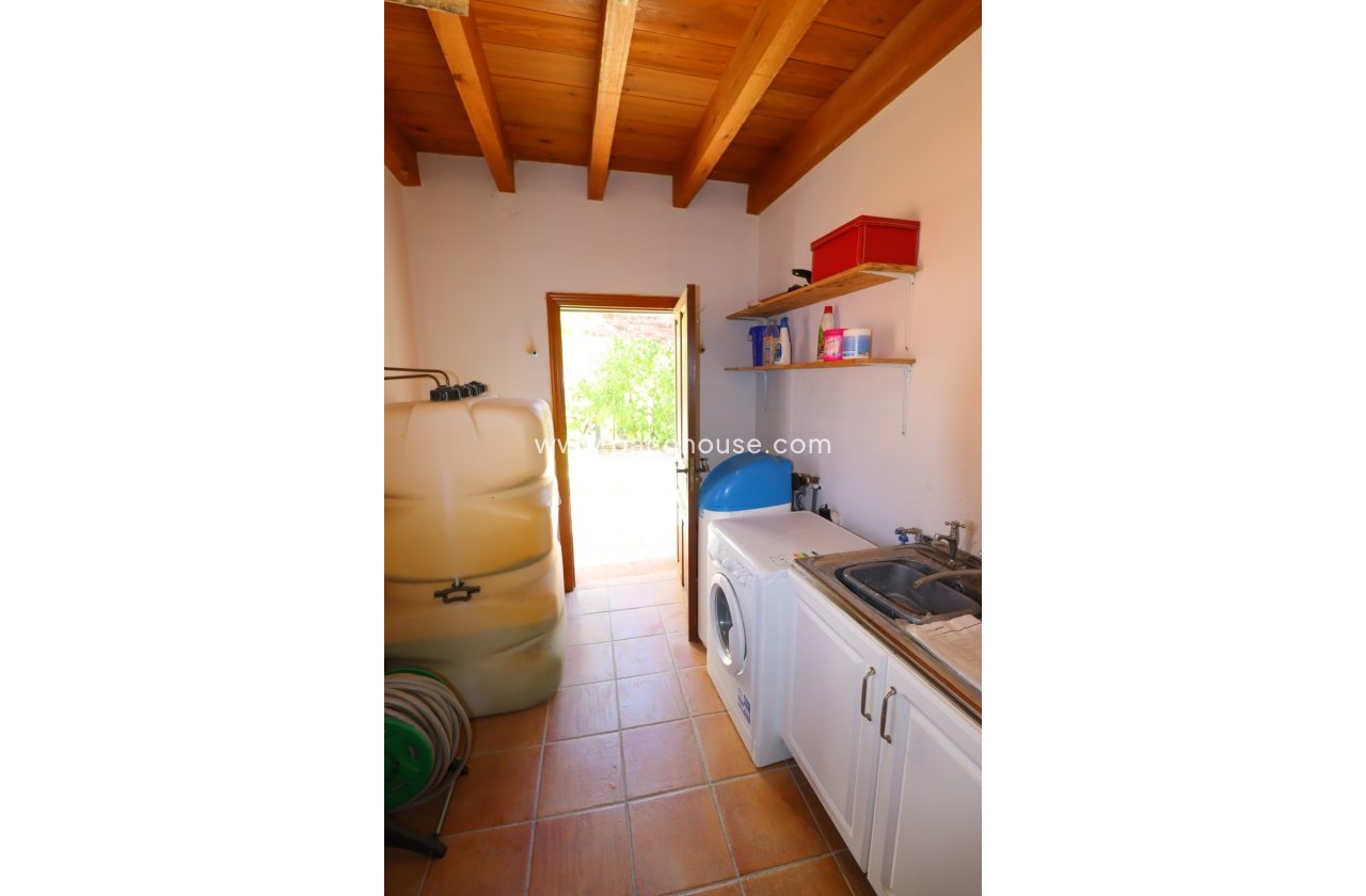Resale - Villa -
Zarzalico