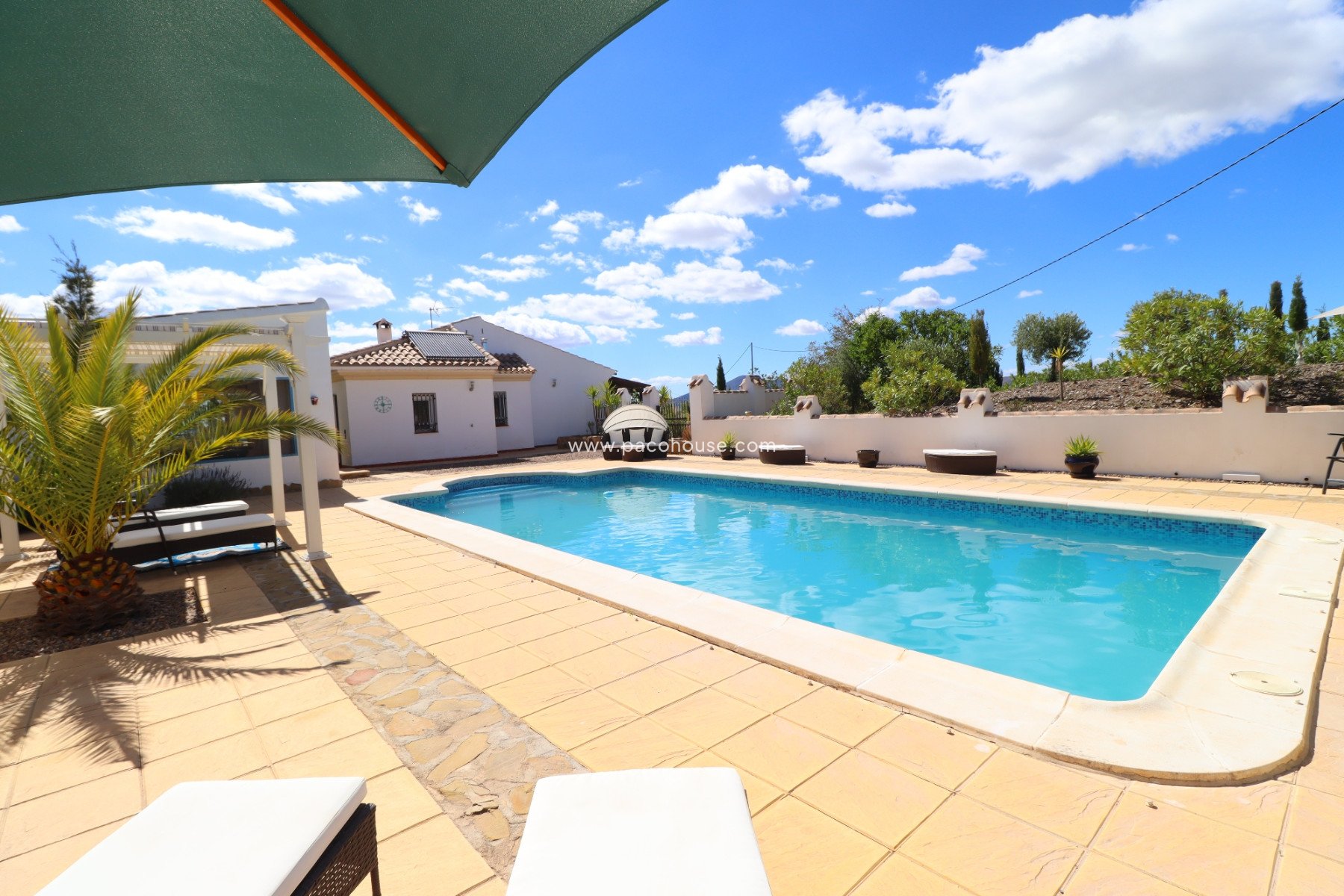 Resale - Villa -
Zarzalico