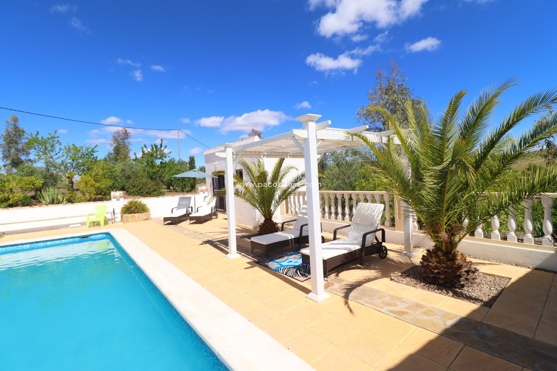 Resale - Villa -
Zarzalico