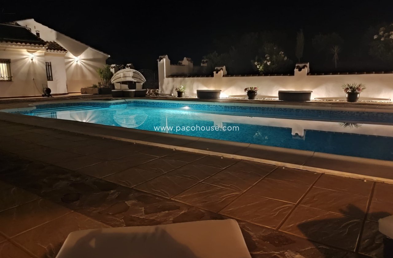Resale - Villa -
Zarzalico