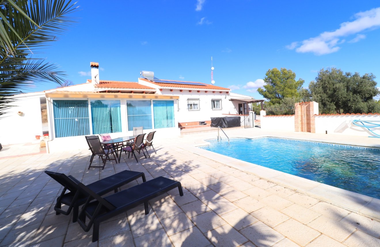 Resale - Villa -
Zarzalico