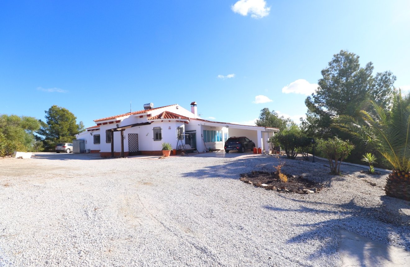 Resale - Villa -
Zarzalico