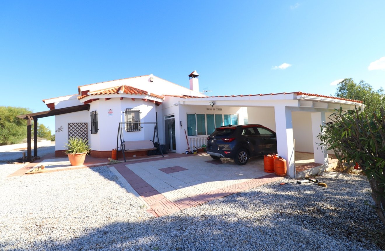 Resale - Villa -
Zarzalico