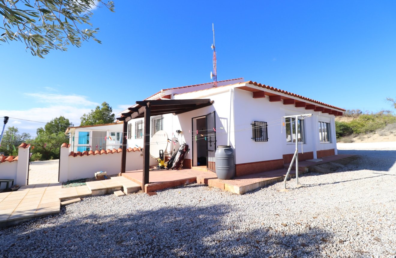 Resale - Villa -
Zarzalico