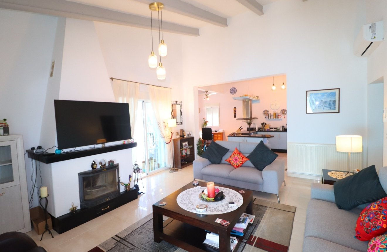 Resale - Villa -
Zarzalico